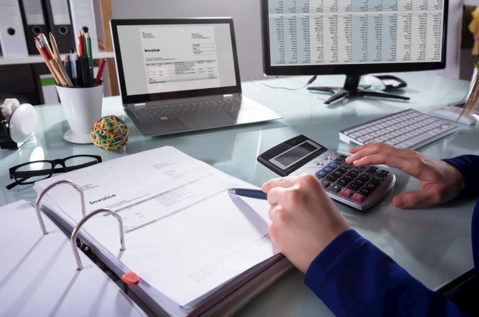 How and when to switch payroll software